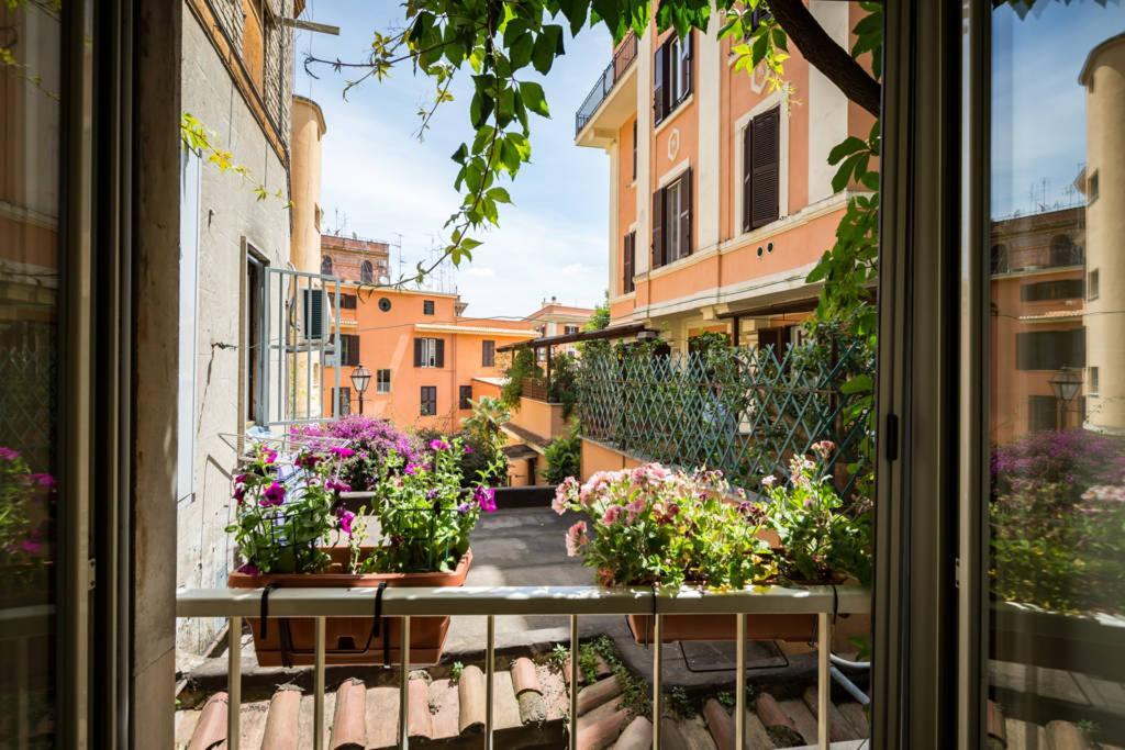 Via Nicola Fabrizi Apartment